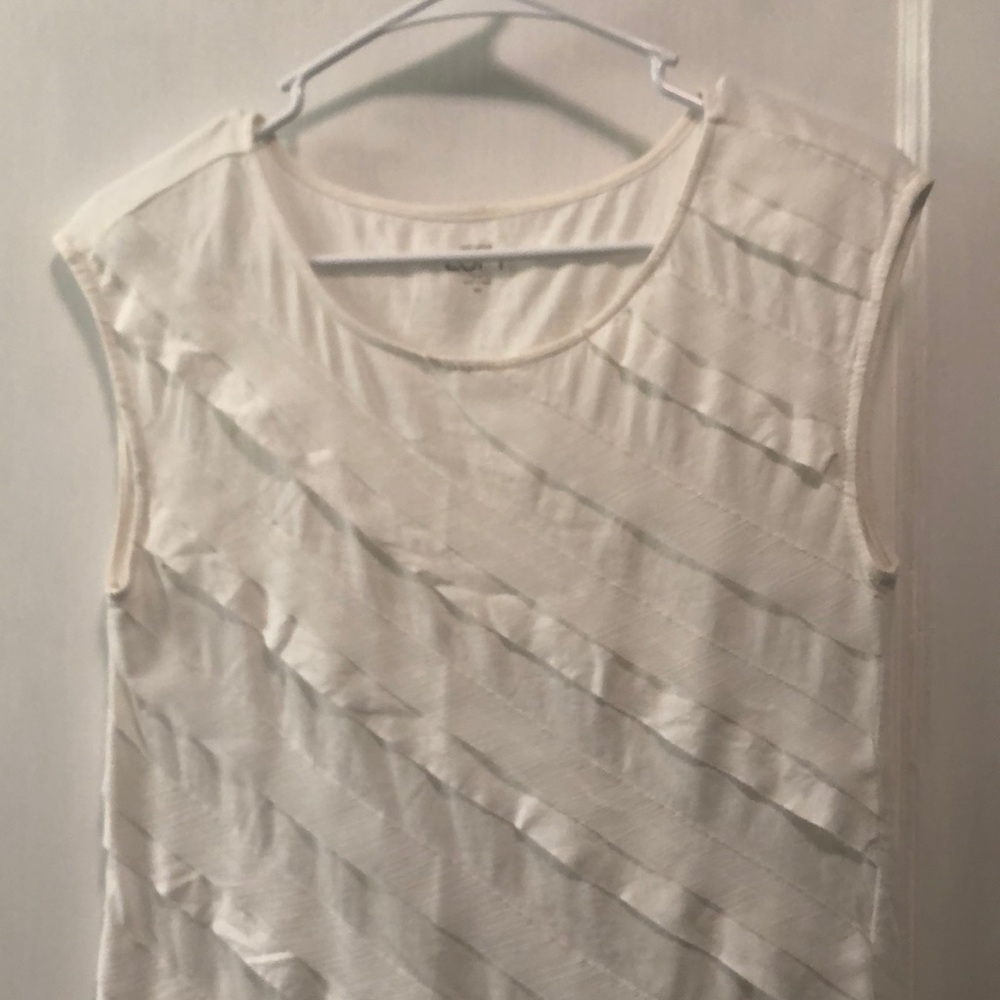 White ruffle tank